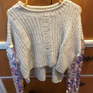 Gray cropped sweater iridescent sleeves